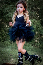 Load image into Gallery viewer, Black sweetheart tutu Leo